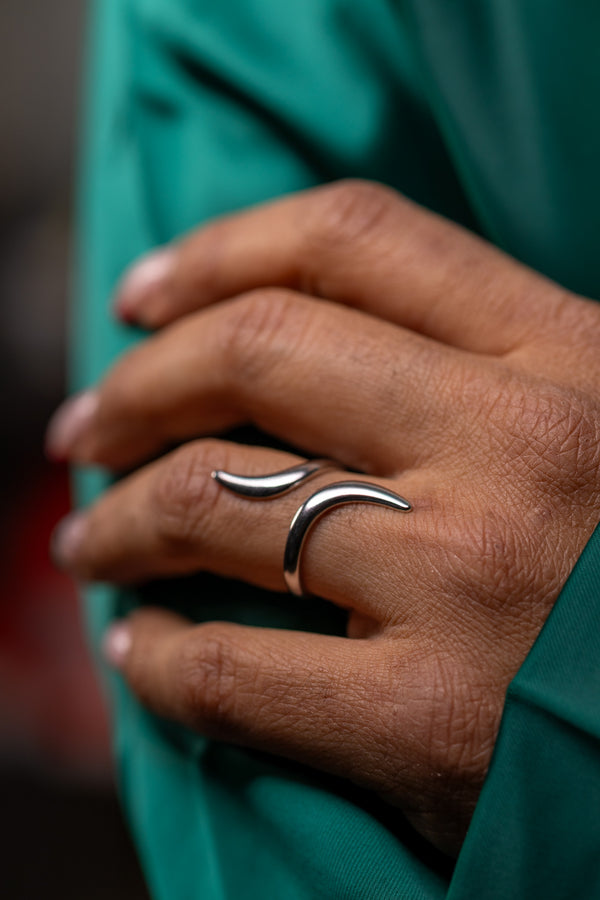 Isis Ring